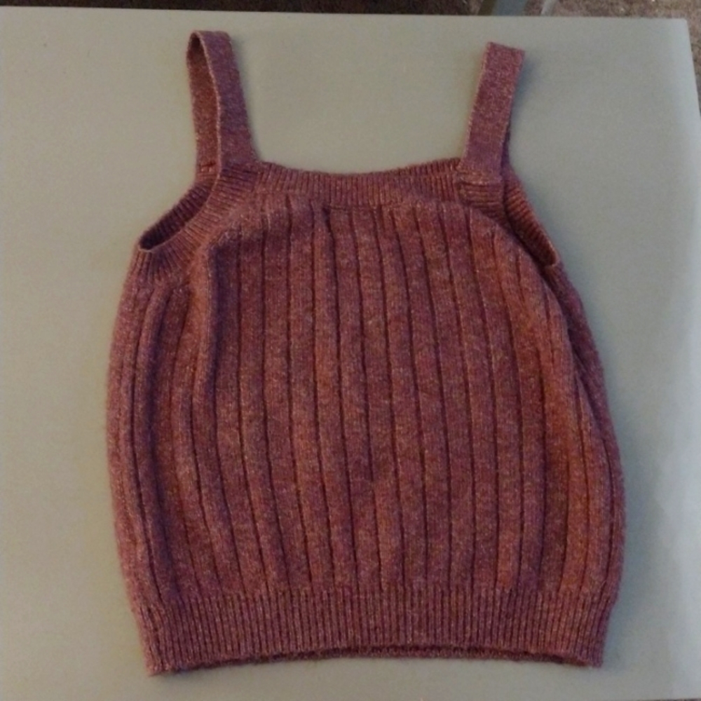 It's a crop top tank top.